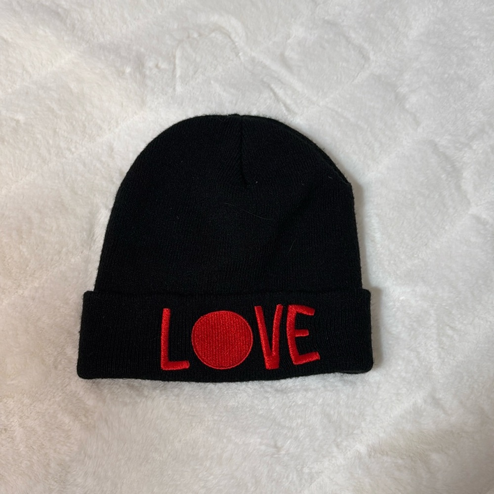LA hearts LOVE beanie